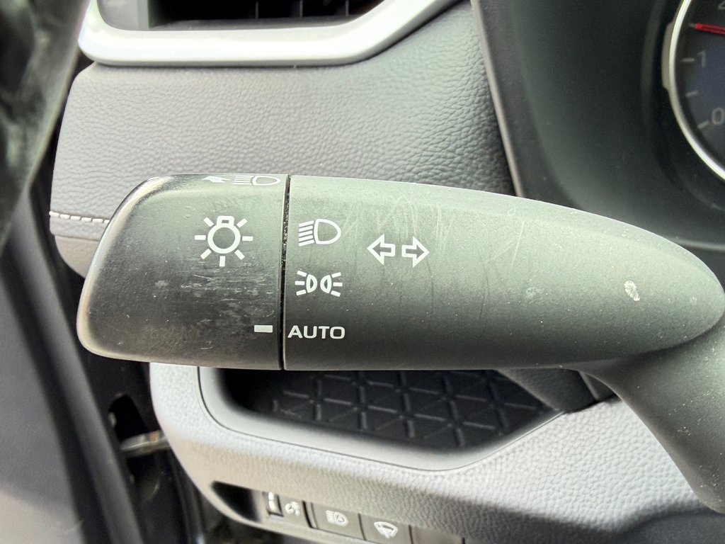 Toyota RAV4 XLE AWD / HITCH / DÉMARREUR DISTANCE / 2022 à Thetford Mines, Québec - 38 - w1024h768px