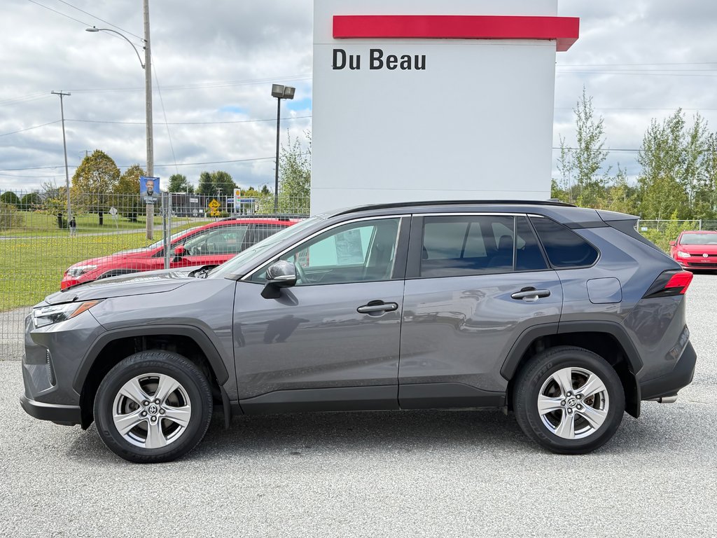 Toyota RAV4 XLE AWD / HITCH / DÉMARREUR DISTANCE / 2022 à Thetford Mines, Québec - 8 - w1024h768px