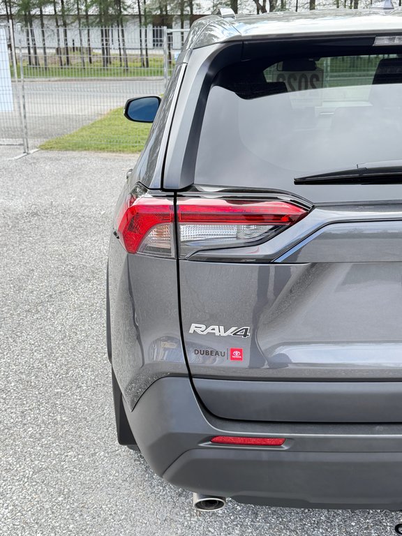 Toyota RAV4 XLE AWD / HITCH / DÉMARREUR DISTANCE / 2022 à Thetford Mines, Québec - 23 - w1024h768px