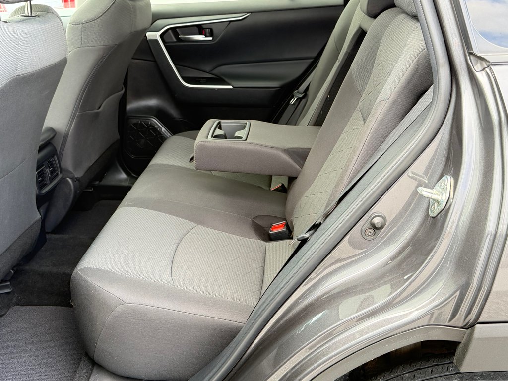 Toyota RAV4 XLE AWD / HITCH / DÉMARREUR DISTANCE / 2022 à Thetford Mines, Québec - 53 - w1024h768px