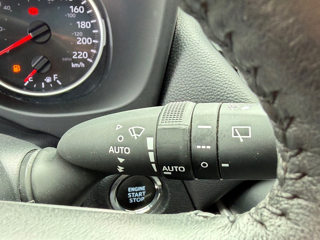 Toyota RAV4 XLE AWD / HITCH / DÉMARREUR DISTANCE / 2022 à Thetford Mines, Québec - 40 - w1024h768px