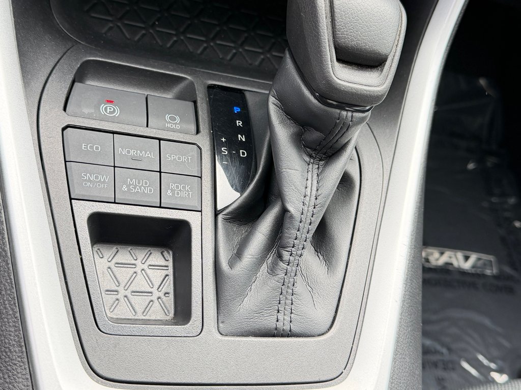 Toyota RAV4 XLE AWD / HITCH / DÉMARREUR DISTANCE / 2022 à Thetford Mines, Québec - 46 - w1024h768px