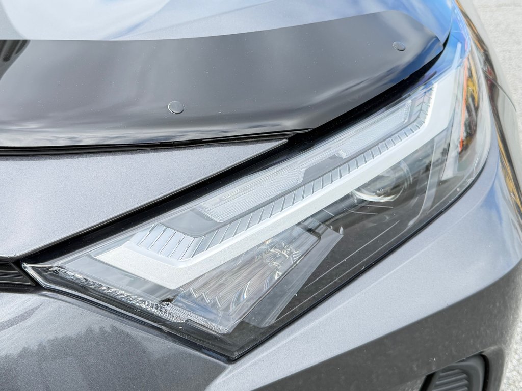 Toyota RAV4 XLE AWD / HITCH / DÉMARREUR DISTANCE / 2022 à Thetford Mines, Québec - 10 - w1024h768px