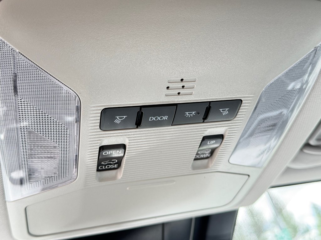 Toyota RAV4 XLE AWD / HITCH / DÉMARREUR DISTANCE / 2022 à Thetford Mines, Québec - 51 - w1024h768px