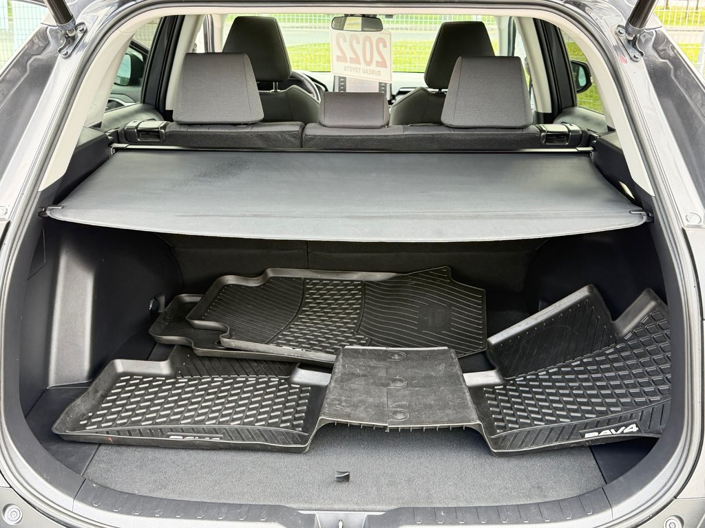 Toyota RAV4 XLE AWD / HITCH / DÉMARREUR DISTANCE / 2022 à Thetford Mines, Québec - 55 - w1024h768px