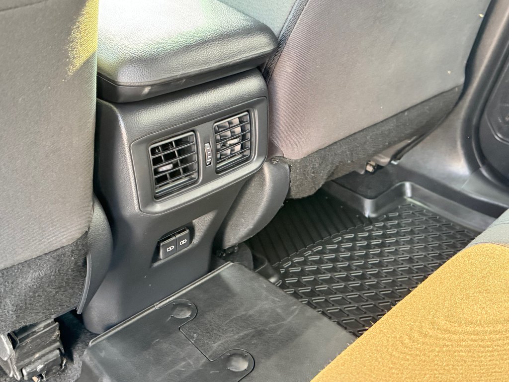 Toyota RAV4 LE AWD / VITRES TEINTÉES*HITCH*DÉMARREUR ET + / 2023 à Thetford Mines, Québec - 54 - w1024h768px
