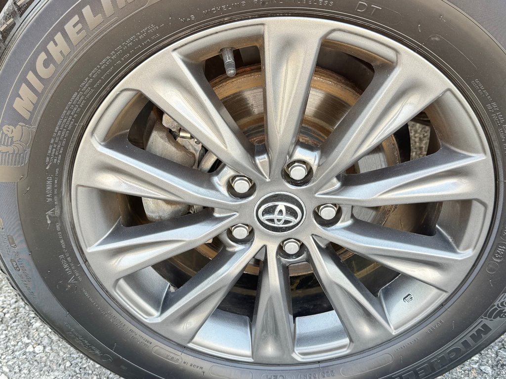 Toyota RAV4 LE AWD / VITRES TEINTÉES*HITCH*DÉMARREUR ET + / 2023 à Thetford Mines, Québec - 15 - w1024h768px