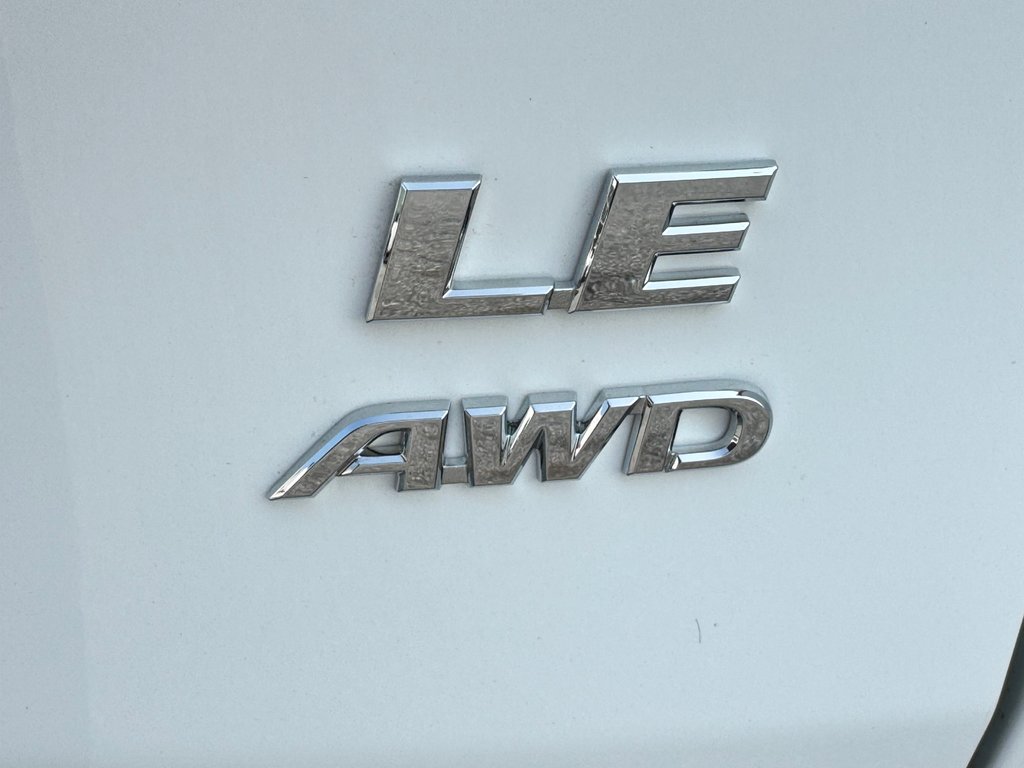 Toyota RAV4 LE AWD / VITRES TEINTÉES*HITCH*DÉMARREUR ET + / 2023 à Thetford Mines, Québec - 22 - w1024h768px