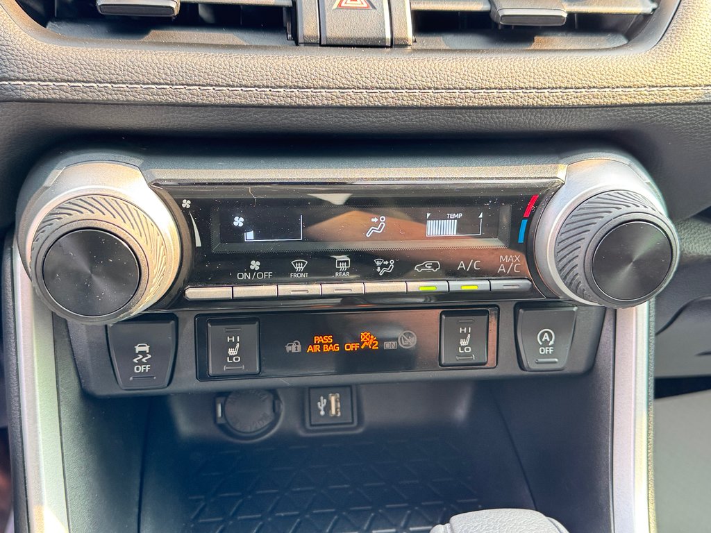 Toyota RAV4 LE AWD / VITRES TEINTÉES*HITCH*DÉMARREUR ET + / 2023 à Thetford Mines, Québec - 39 - w1024h768px