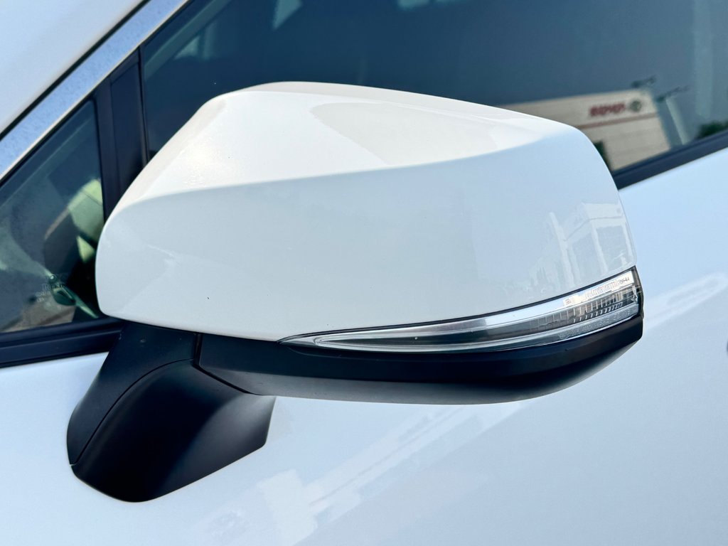 Toyota RAV4 LE AWD / VITRES TEINTÉES*HITCH*DÉMARREUR ET + / 2023 à Thetford Mines, Québec - 18 - w1024h768px
