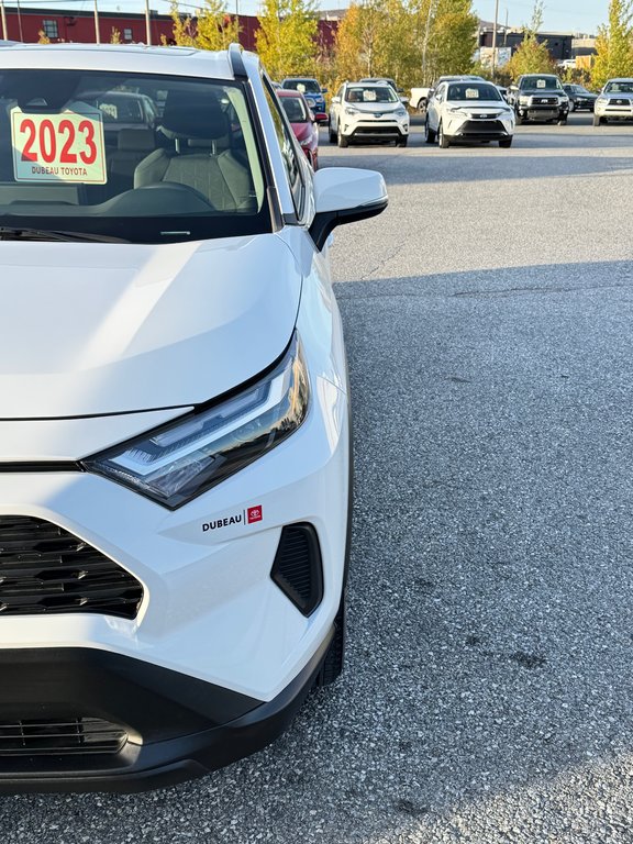 2023 Toyota RAV4 HYBRIDE XLE AWD / 19.800KM SEULEMENT / HITCH / in Thetford Mines, Quebec - 9 - w1024h768px