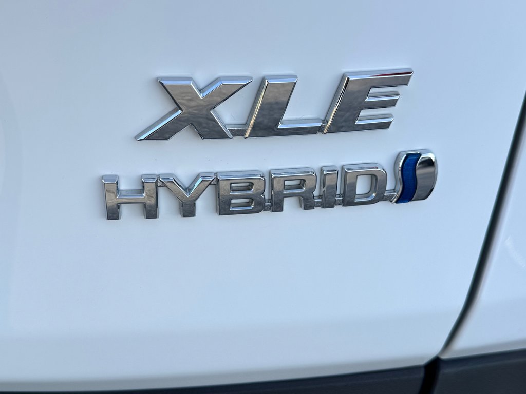 2023 Toyota RAV4 HYBRIDE XLE AWD / 19.800KM SEULEMENT / HITCH / in Thetford Mines, Quebec - 25 - w1024h768px