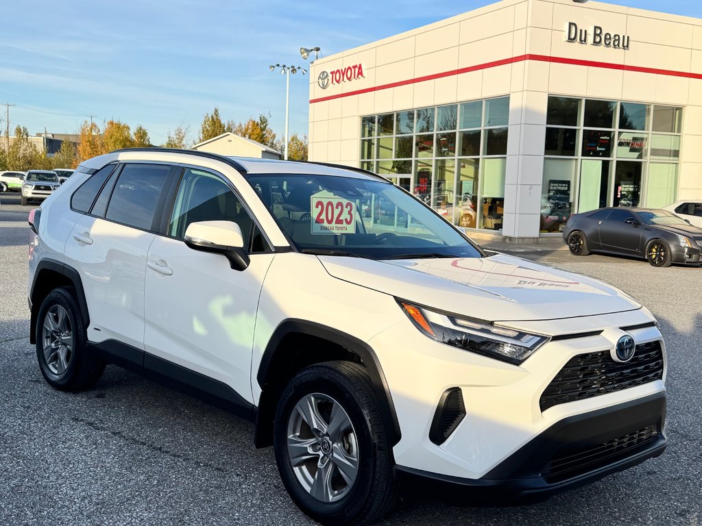 2023 Toyota RAV4 HYBRIDE XLE AWD / 19.800KM SEULEMENT / HITCH / in Thetford Mines, Quebec - 3 - w1024h768px