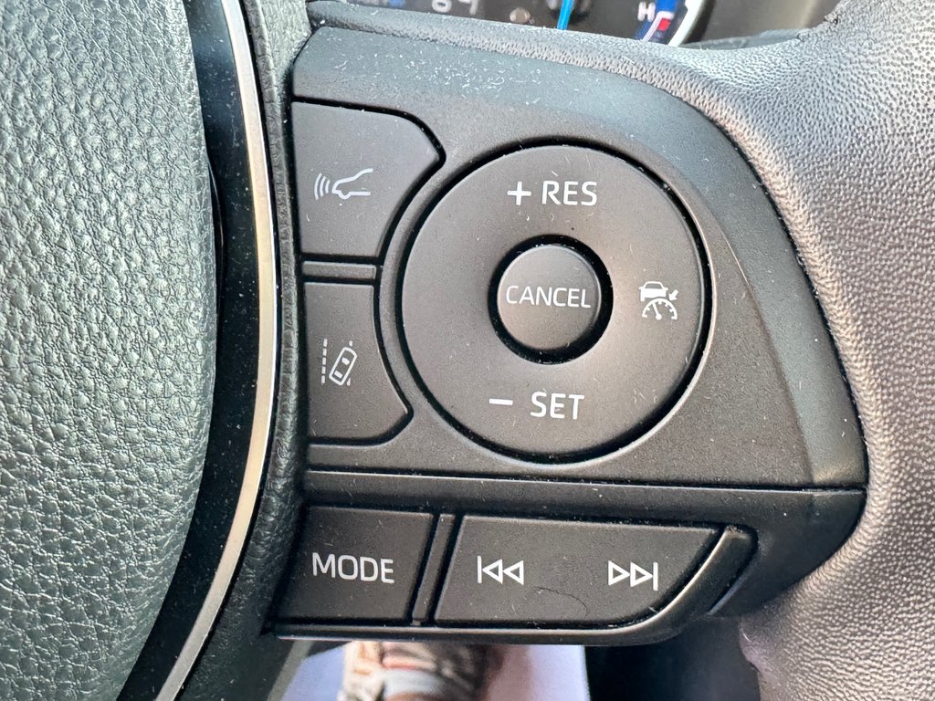 2023 Toyota RAV4 HYBRIDE XLE AWD / 19.800KM SEULEMENT / HITCH / in Thetford Mines, Quebec - 40 - w1024h768px