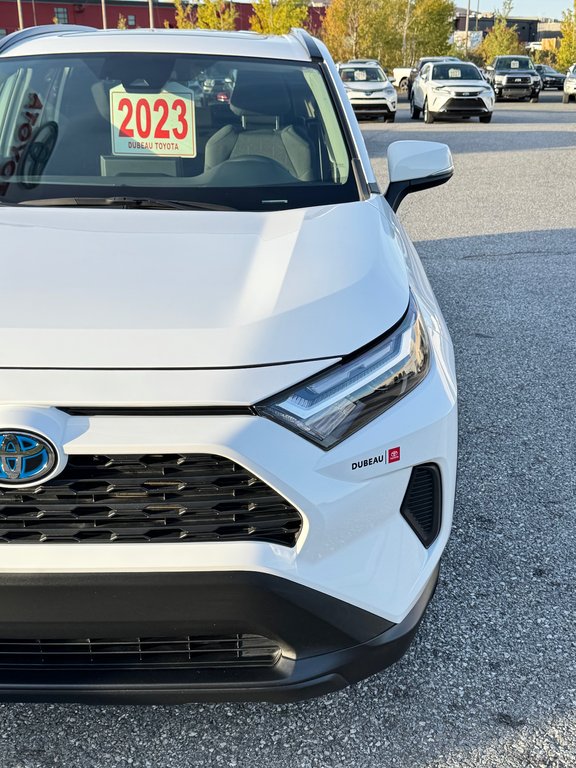 2023 Toyota RAV4 HYBRIDE XLE AWD / 19.800KM SEULEMENT / HITCH / in Thetford Mines, Quebec - 8 - w1024h768px