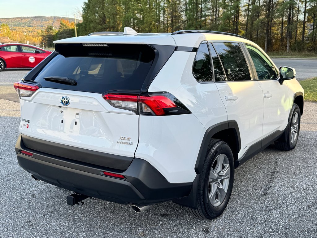2023 Toyota RAV4 HYBRIDE XLE AWD / 19.800KM SEULEMENT / HITCH / in Thetford Mines, Quebec - 4 - w1024h768px