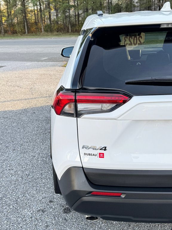2023 Toyota RAV4 HYBRIDE XLE AWD / 19.800KM SEULEMENT / HITCH / in Thetford Mines, Quebec - 22 - w1024h768px