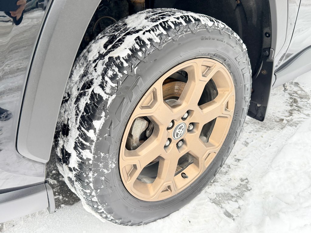 2023 Toyota RAV4 WOODLAND HYBRIDE ( TRÈS RARE ) PEA 30-03-28=100KM in Thetford Mines, Quebec - 17 - w1024h768px