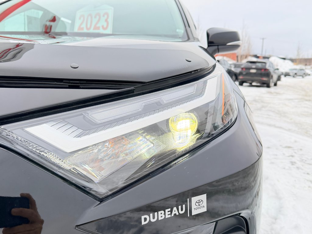 2023 Toyota RAV4 WOODLAND HYBRIDE ( TRÈS RARE ) PEA 30-03-28=100KM in Thetford Mines, Quebec - 11 - w1024h768px
