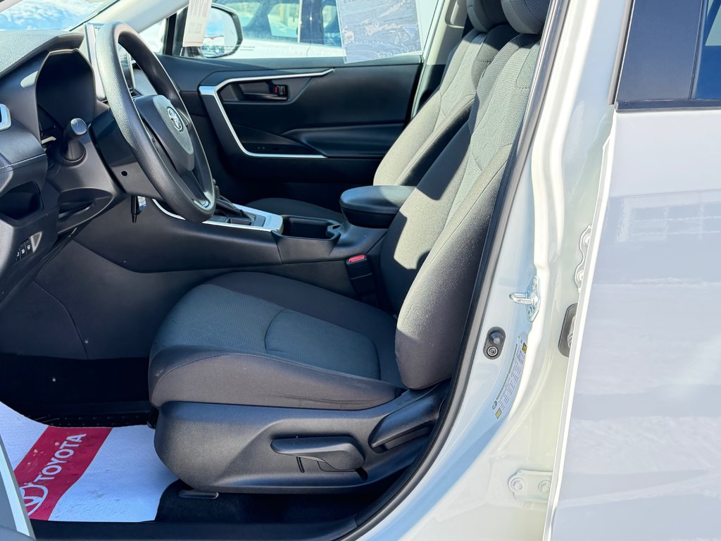 Toyota RAV4 LE AWD / 17.200KM SEULEMENT WOWWWWW !!! / 2023 à Thetford Mines, Québec - 25 - w1024h768px