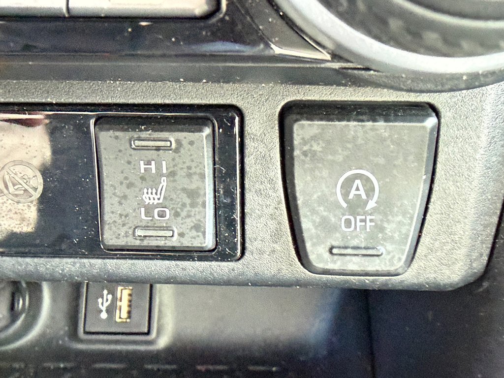 Toyota RAV4 LE AWD / 17.200KM SEULEMENT WOWWWWW !!! / 2023 à Thetford Mines, Québec - 38 - w1024h768px