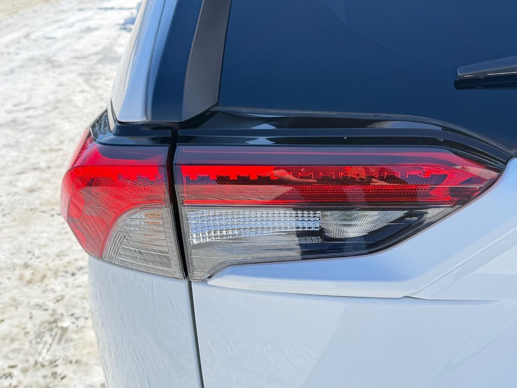 Toyota RAV4 LE AWD / 17.200KM SEULEMENT WOWWWWW !!! / 2023 à Thetford Mines, Québec - 17 - w1024h768px