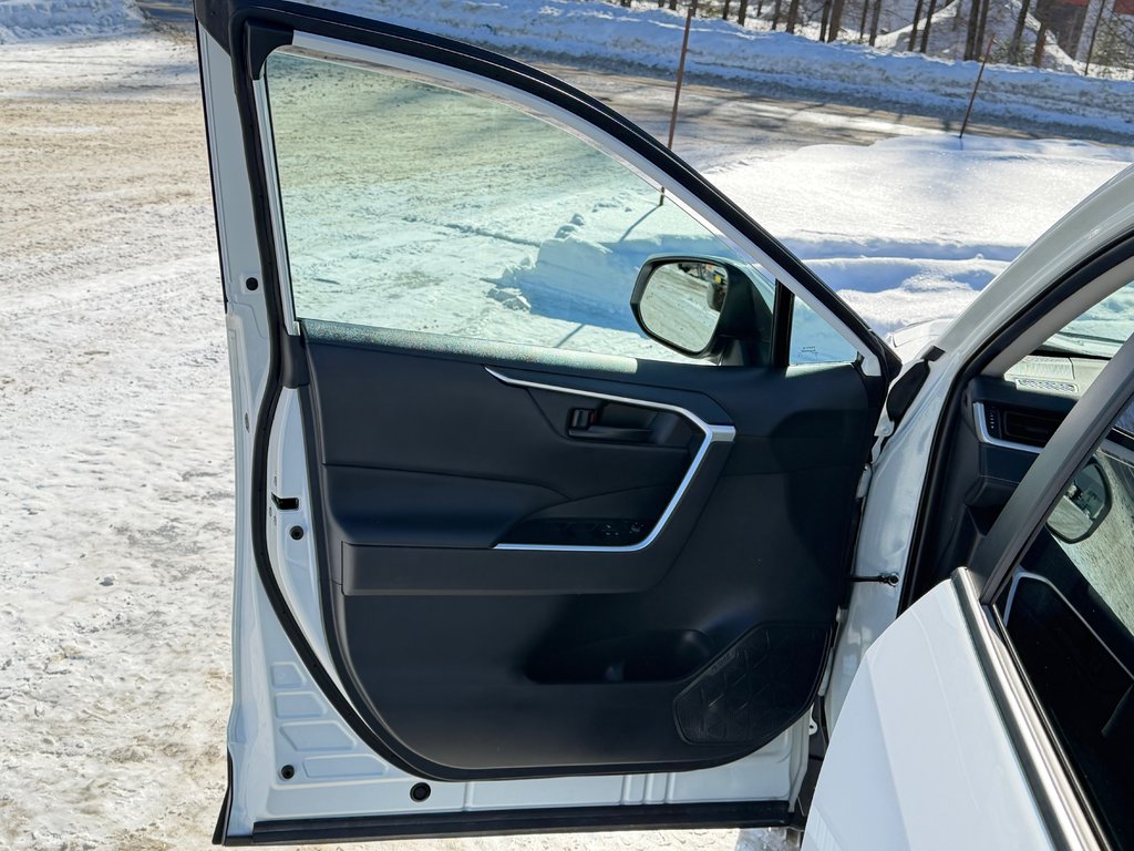 Toyota RAV4 LE AWD / 17.200KM SEULEMENT WOWWWWW !!! / 2023 à Thetford Mines, Québec - 22 - w1024h768px