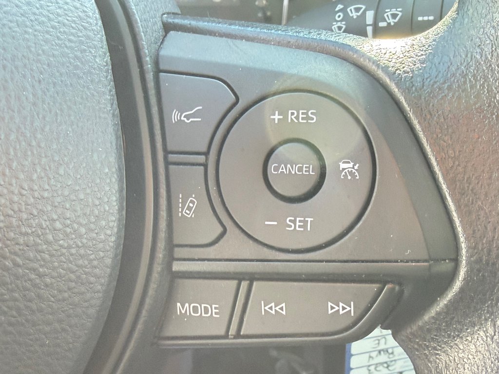 Toyota RAV4 LE AWD / 17.200KM SEULEMENT WOWWWWW !!! / 2023 à Thetford Mines, Québec - 31 - w1024h768px