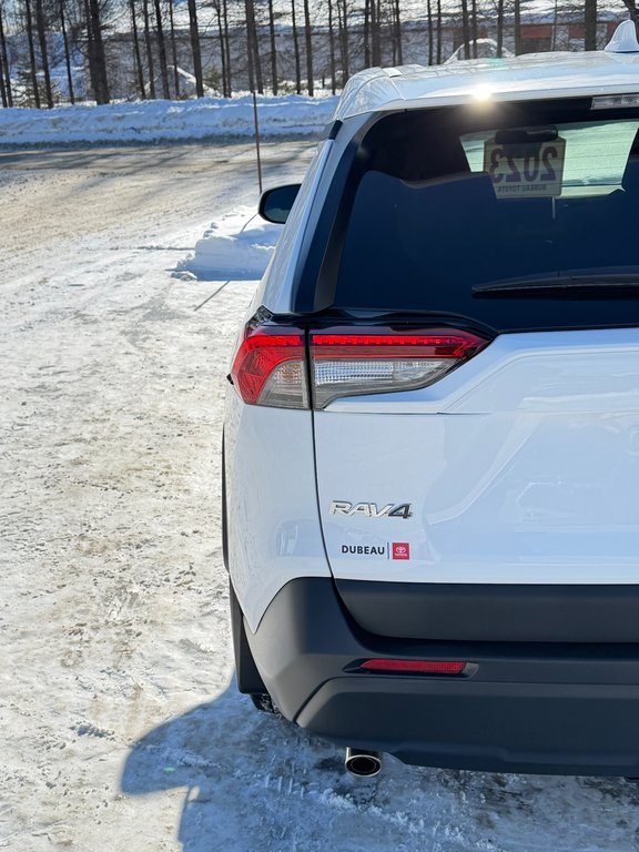 Toyota RAV4 LE AWD / 17.200KM SEULEMENT WOWWWWW !!! / 2023 à Thetford Mines, Québec - 16 - w1024h768px