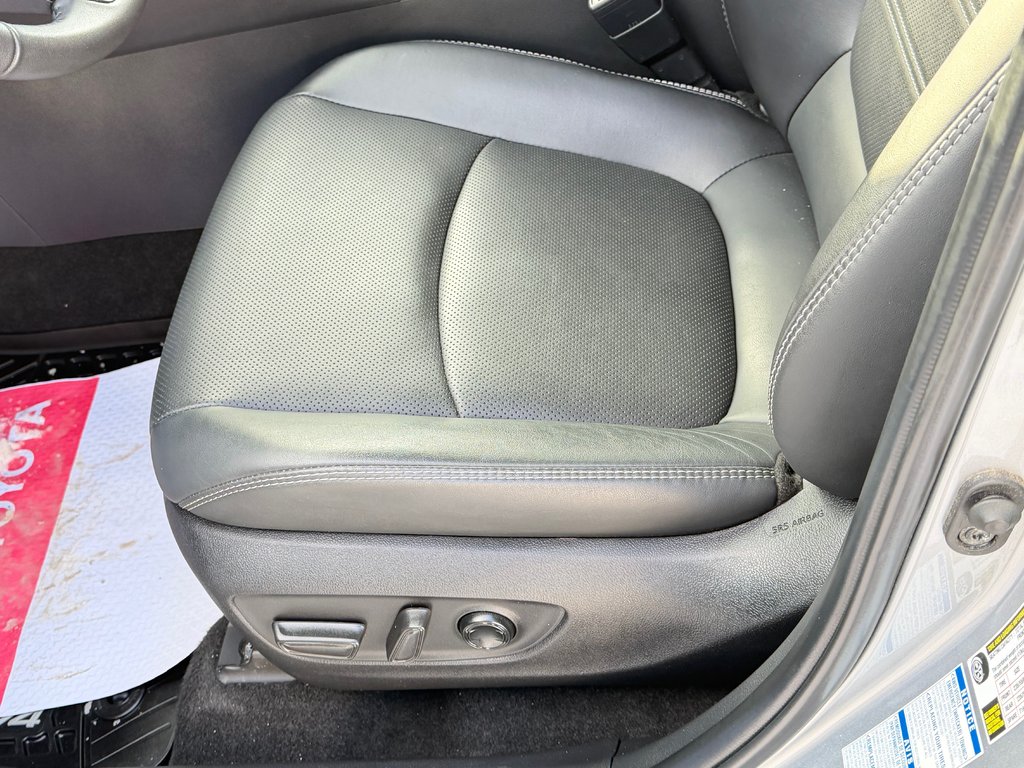 Toyota RAV4 LIMITED AWD / ÉTAT NEUF / 16.700KM WOWWWWW ! / 2023 à Thetford Mines, Québec - 37 - w1024h768px