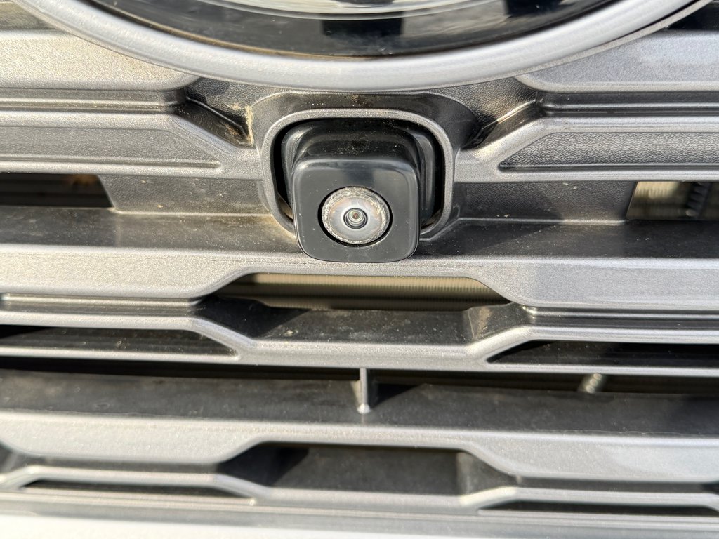 Toyota RAV4 LIMITED AWD / ÉTAT NEUF / 16.700KM WOWWWWW ! / 2023 à Thetford Mines, Québec - 14 - w1024h768px