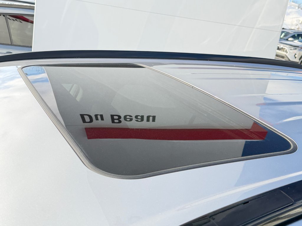 Toyota RAV4 LIMITED AWD / ÉTAT NEUF / 16.700KM WOWWWWW ! / 2023 à Thetford Mines, Québec - 19 - w1024h768px