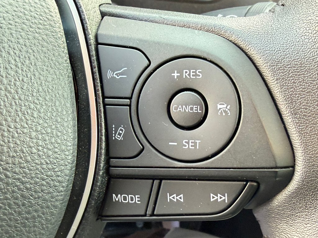 Toyota RAV4 LIMITED AWD / ÉTAT NEUF / 16.700KM WOWWWWW ! / 2023 à Thetford Mines, Québec - 42 - w1024h768px