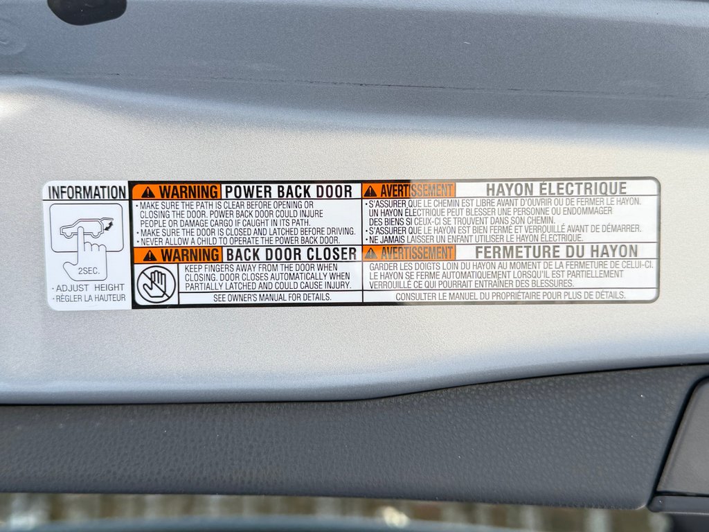 Toyota RAV4 LIMITED AWD / ÉTAT NEUF / 16.700KM WOWWWWW ! / 2023 à Thetford Mines, Québec - 71 - w1024h768px