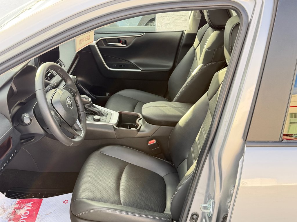 Toyota RAV4 LIMITED AWD / ÉTAT NEUF / 16.700KM WOWWWWW ! / 2023 à Thetford Mines, Québec - 34 - w1024h768px