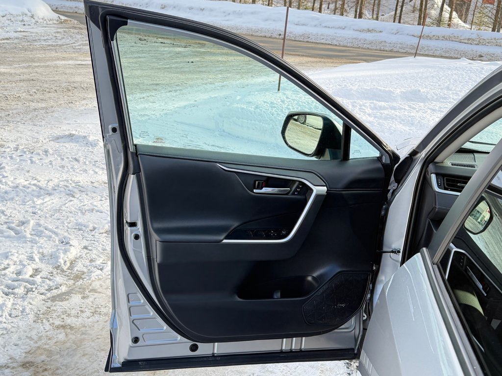 Toyota RAV4 LIMITED AWD / ÉTAT NEUF / 16.700KM WOWWWWW ! / 2023 à Thetford Mines, Québec - 31 - w1024h768px