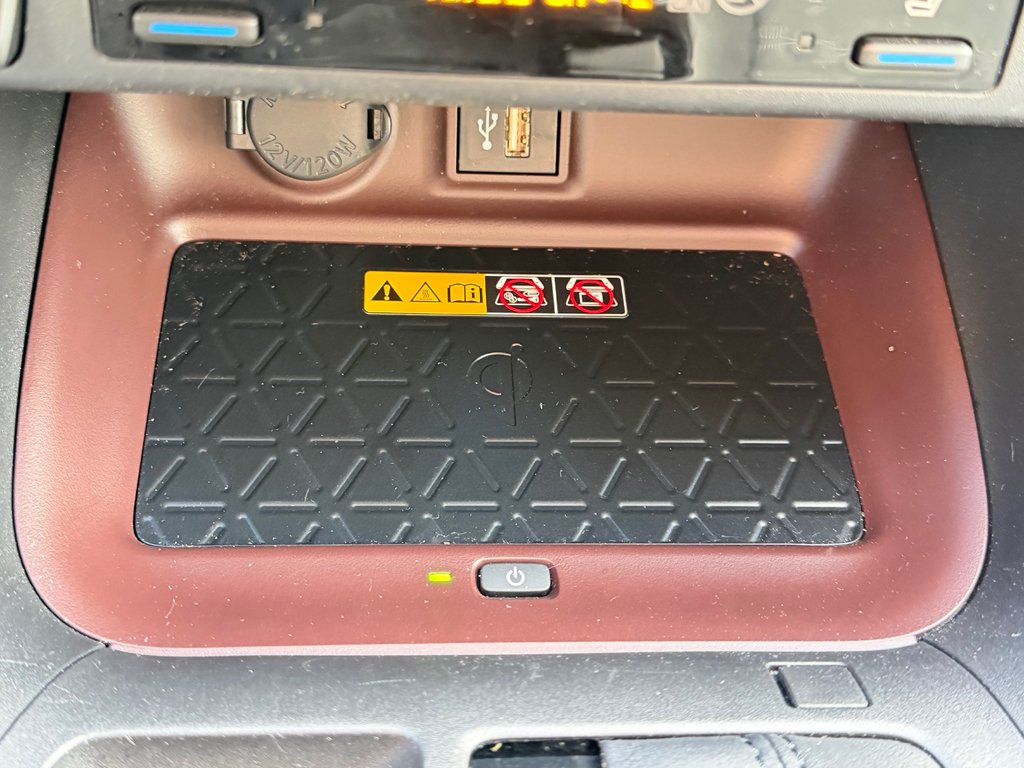 Toyota RAV4 LIMITED AWD / ÉTAT NEUF / 16.700KM WOWWWWW ! / 2023 à Thetford Mines, Québec - 53 - w1024h768px