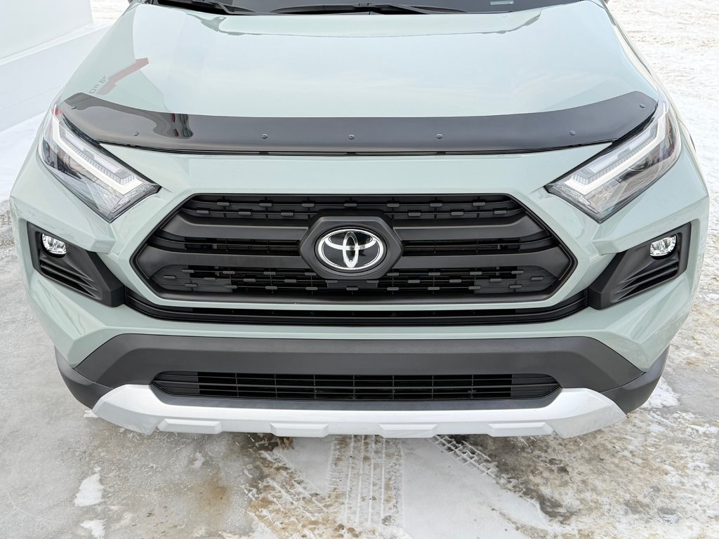 Toyota RAV4 TRAIL AWD / TRÈS BAS KILOS / COULEUR RARE !!! / 2023 à Thetford Mines, Québec - 13 - w1024h768px
