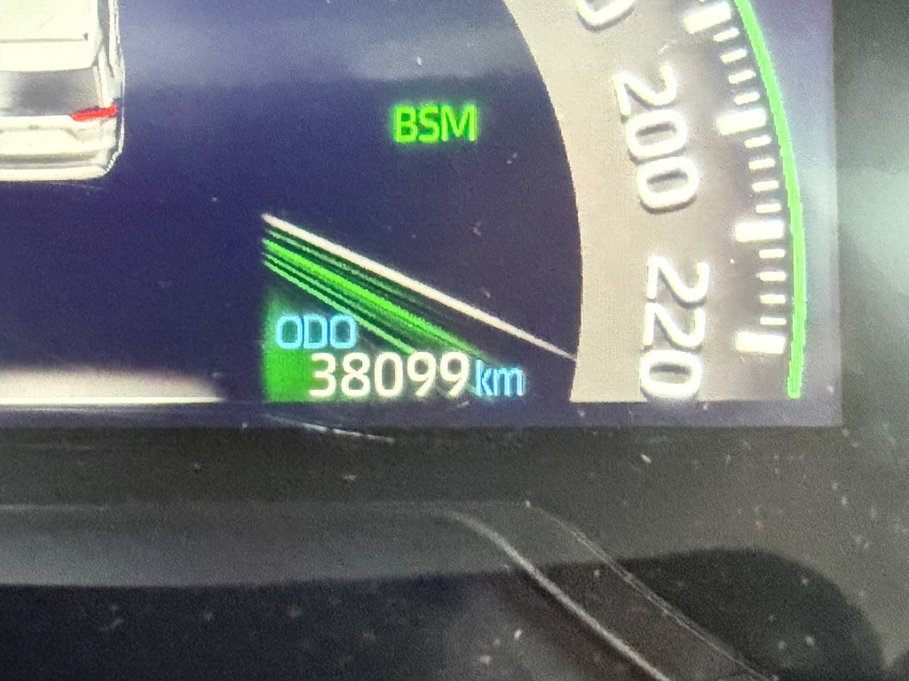 Toyota RAV4 TRAIL AWD / TRÈS BAS KILOS / COULEUR RARE !!! / 2023 à Thetford Mines, Québec - 41 - w1024h768px