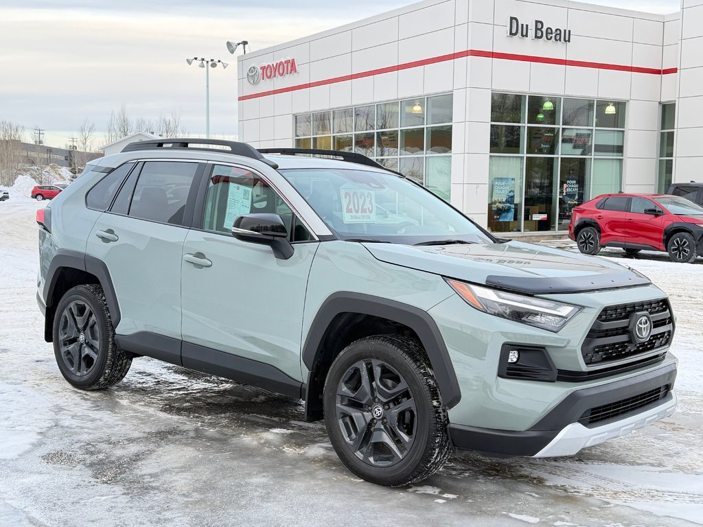 Toyota RAV4 TRAIL AWD / TRÈS BAS KILOS / COULEUR RARE !!! / 2023 à Thetford Mines, Québec - 3 - w1024h768px