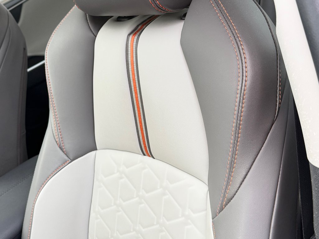 Toyota RAV4 TRAIL AWD / TRÈS BAS KILOS / COULEUR RARE !!! / 2023 à Thetford Mines, Québec - 34 - w1024h768px