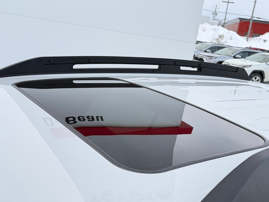 Toyota RAV4 TRAIL AWD / TRÈS BAS KILOS / COULEUR RARE !!! / 2023 à Thetford Mines, Québec - 17 - w1024h768px