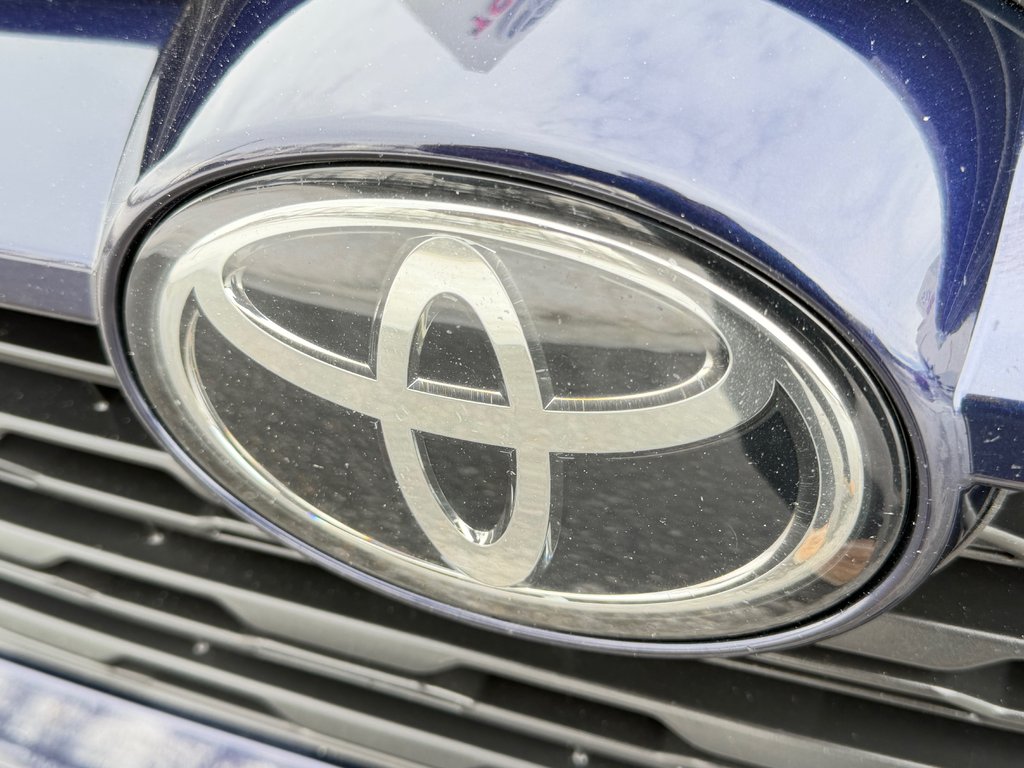 Toyota RAV4 XLE AWD / HITCH / CERTIFIÉ TOYOTA  / 2023 à Thetford Mines, Québec - 11 - w1024h768px