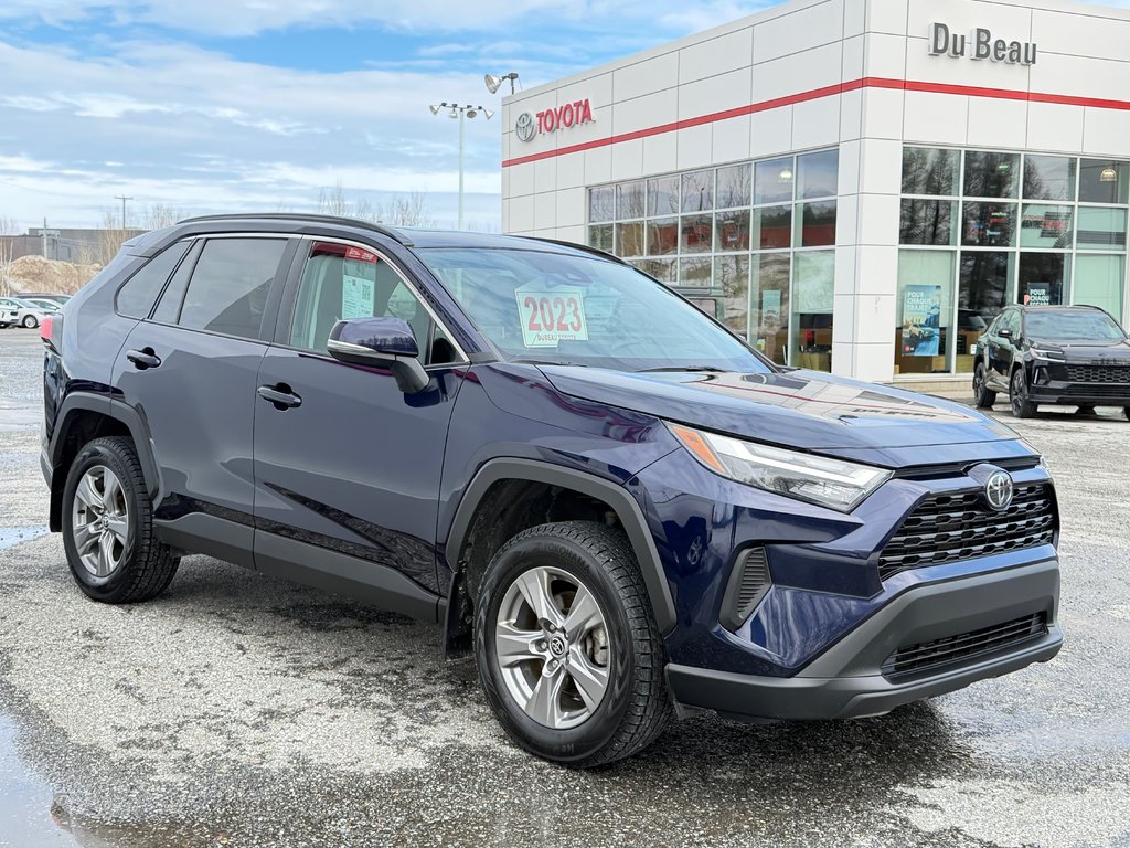 Toyota RAV4 XLE AWD / HITCH / CERTIFIÉ TOYOTA  / 2023 à Thetford Mines, Québec - 3 - w1024h768px