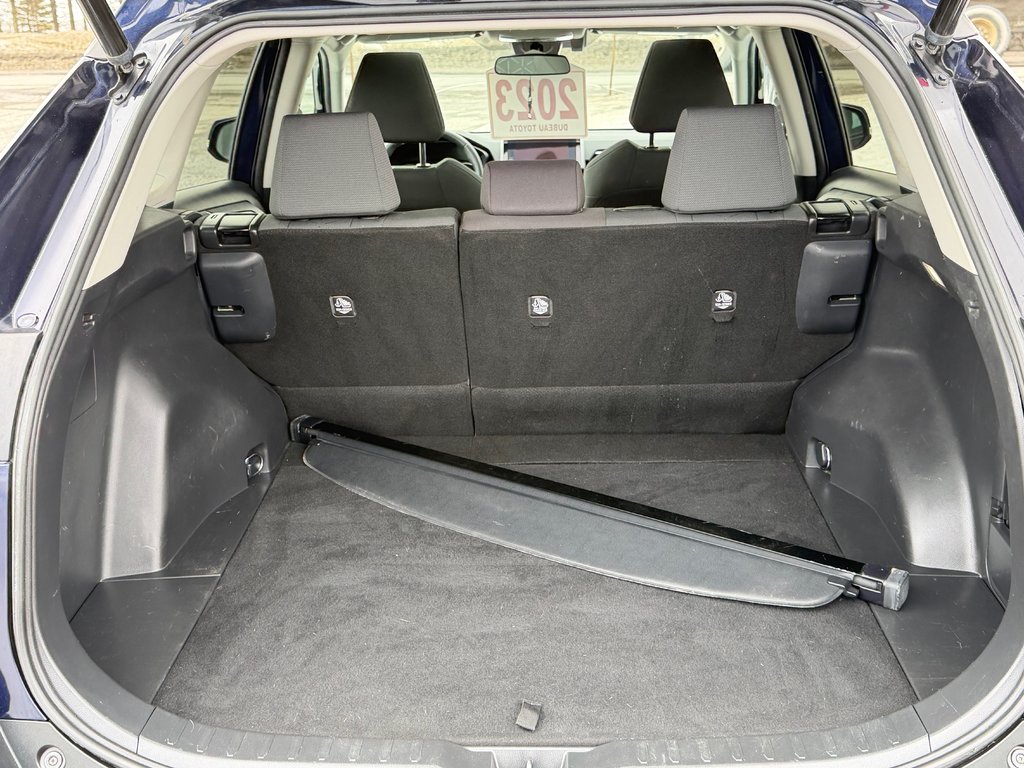 Toyota RAV4 XLE AWD / HITCH / CERTIFIÉ TOYOTA  / 2023 à Thetford Mines, Québec - 58 - w1024h768px