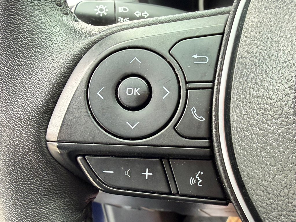 Toyota RAV4 XLE AWD / HITCH / CERTIFIÉ TOYOTA  / 2023 à Thetford Mines, Québec - 35 - w1024h768px