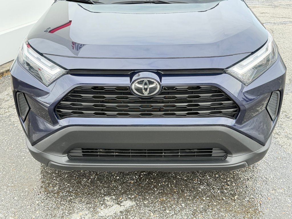Toyota RAV4 XLE AWD / HITCH / CERTIFIÉ TOYOTA  / 2023 à Thetford Mines, Québec - 12 - w1024h768px