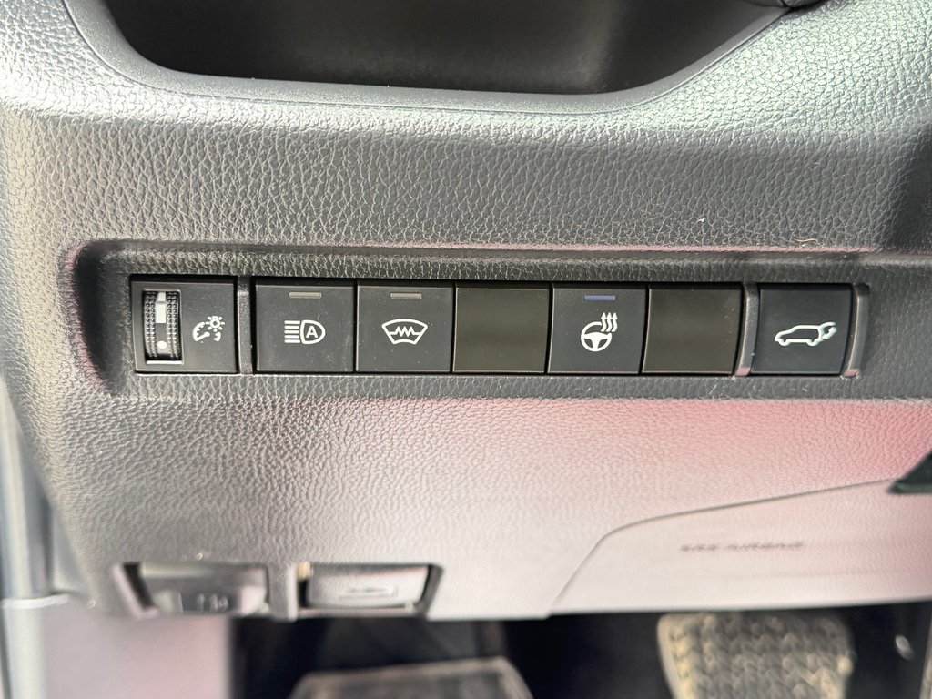 Toyota RAV4 XLE AWD / HITCH / CERTIFIÉ TOYOTA  / 2023 à Thetford Mines, Québec - 33 - w1024h768px