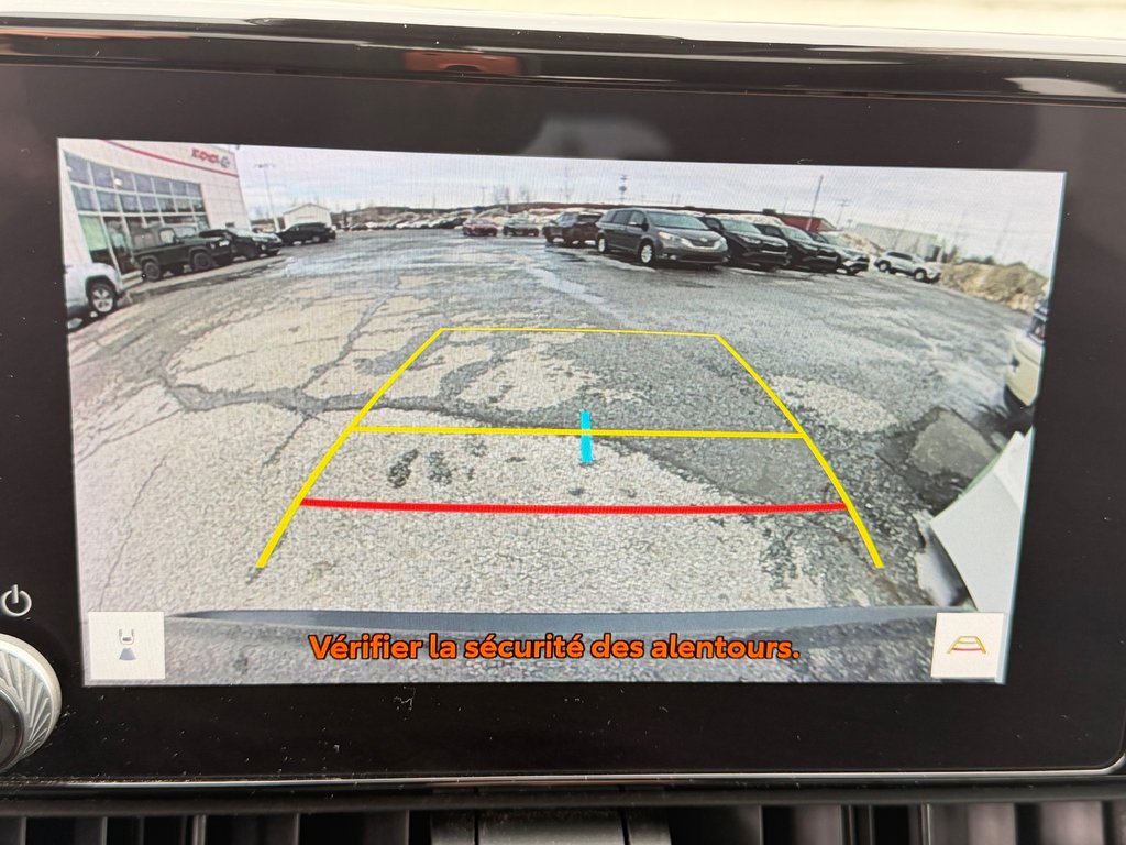 Toyota RAV4 XLE AWD / HITCH / CERTIFIÉ TOYOTA  / 2023 à Thetford Mines, Québec - 41 - w1024h768px