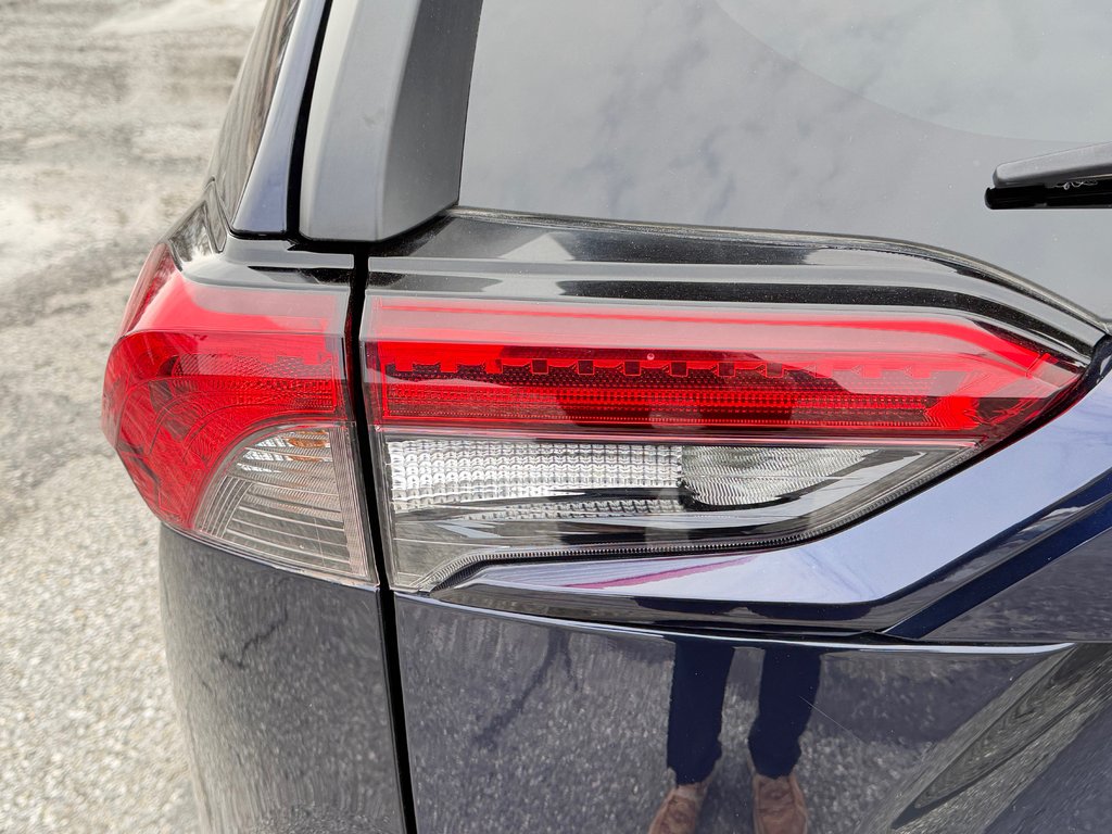 Toyota RAV4 XLE AWD / HITCH / CERTIFIÉ TOYOTA  / 2023 à Thetford Mines, Québec - 22 - w1024h768px